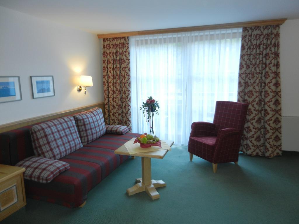 Hotel Am Kofel - Gesundheitszentrum Обераммергау Номер фото